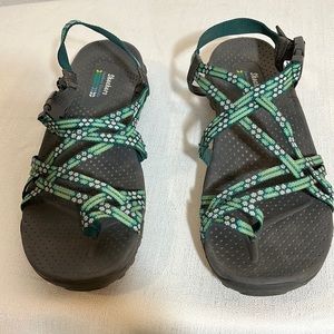 Skechers water sandals, green, in good condition